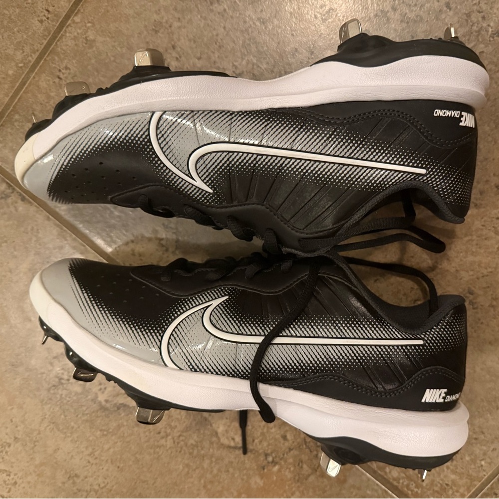 Nike Men's Black Baseball Cleats